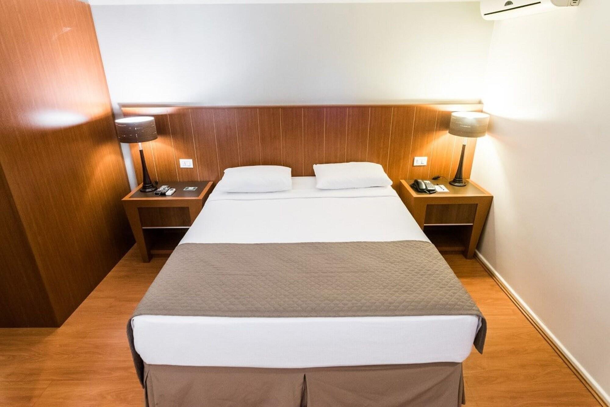 Hotel Boulevard Лондріна Екстер'єр фото