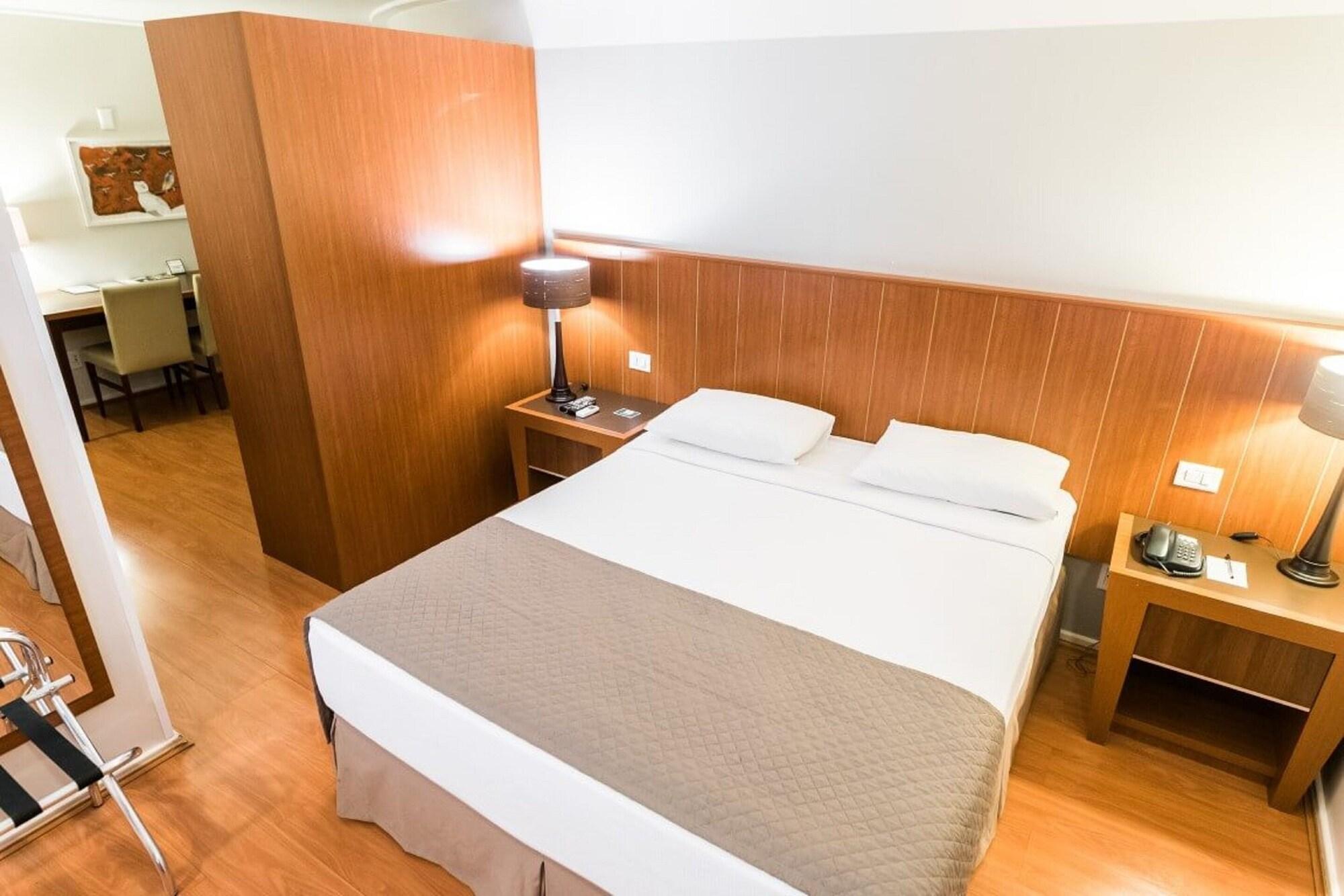 Hotel Boulevard Лондріна Екстер'єр фото